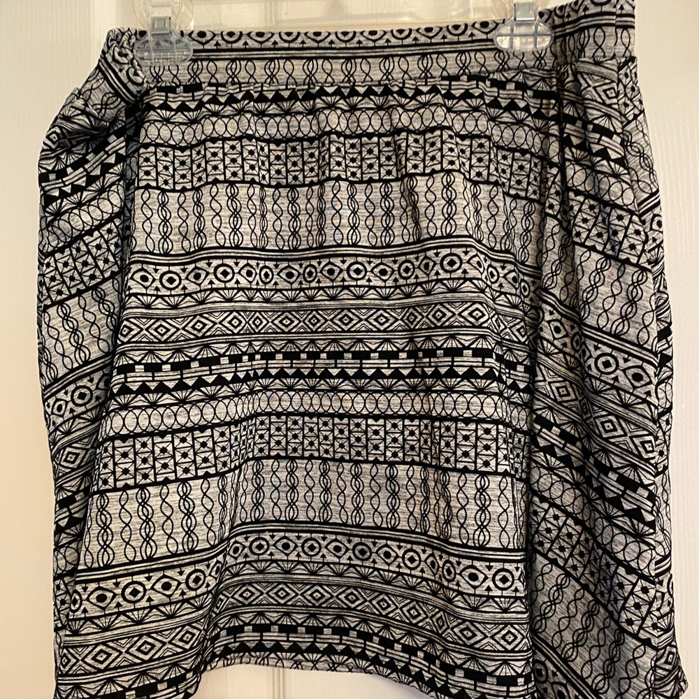 Joe Benbasset Monochrome Geometric Skirt